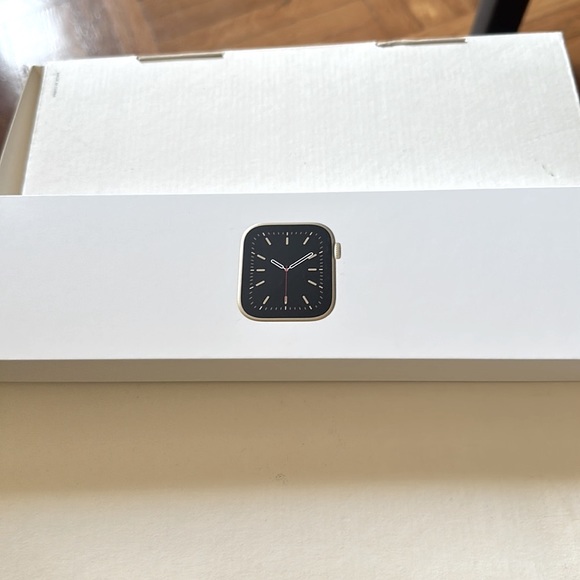 Apple iWatch Series 6 Gold Stainless Steel Case 44mm - Picture 8 of 15